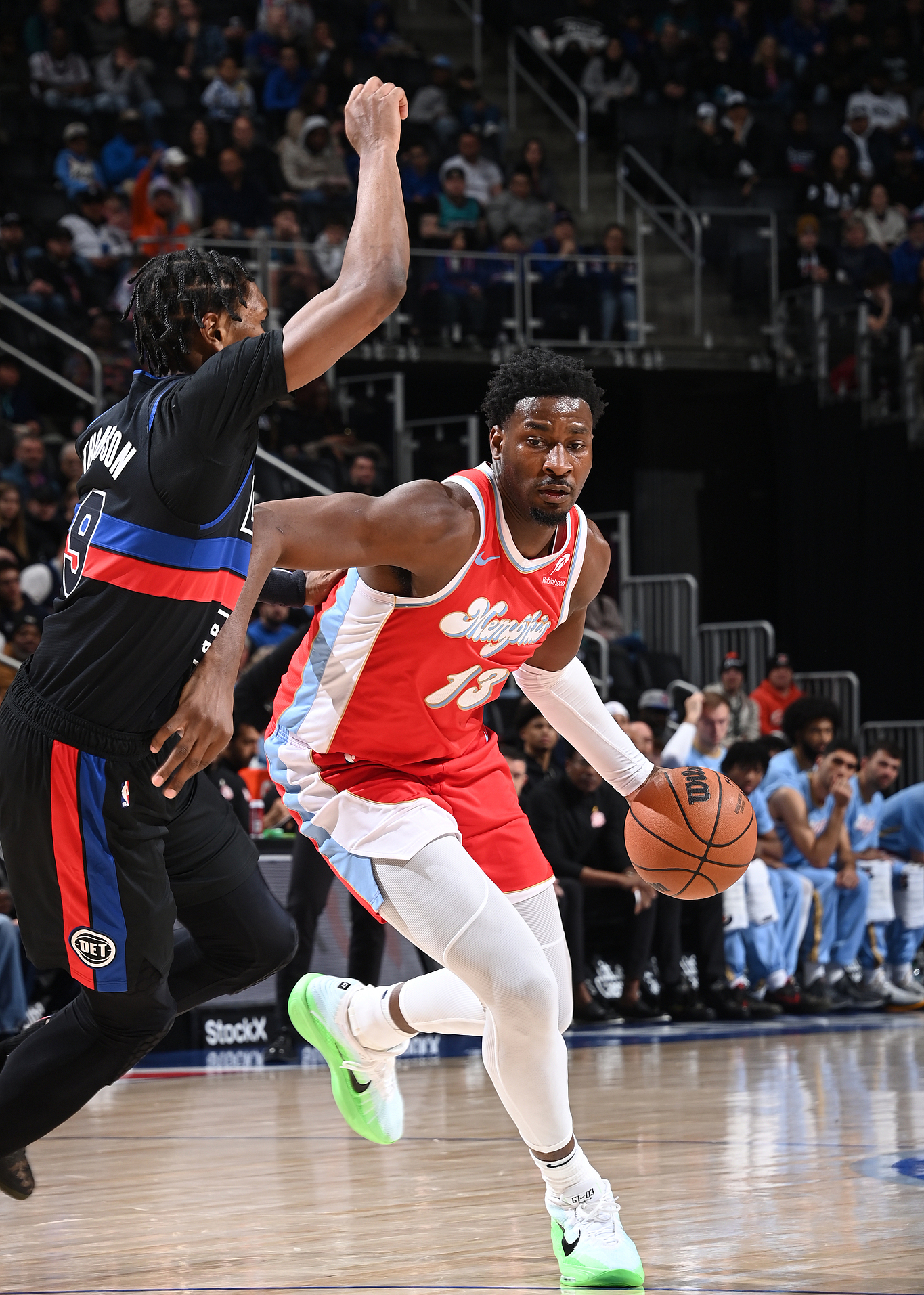 关于“猛龙力克灰熊”——NBA比赛战况速递的信息