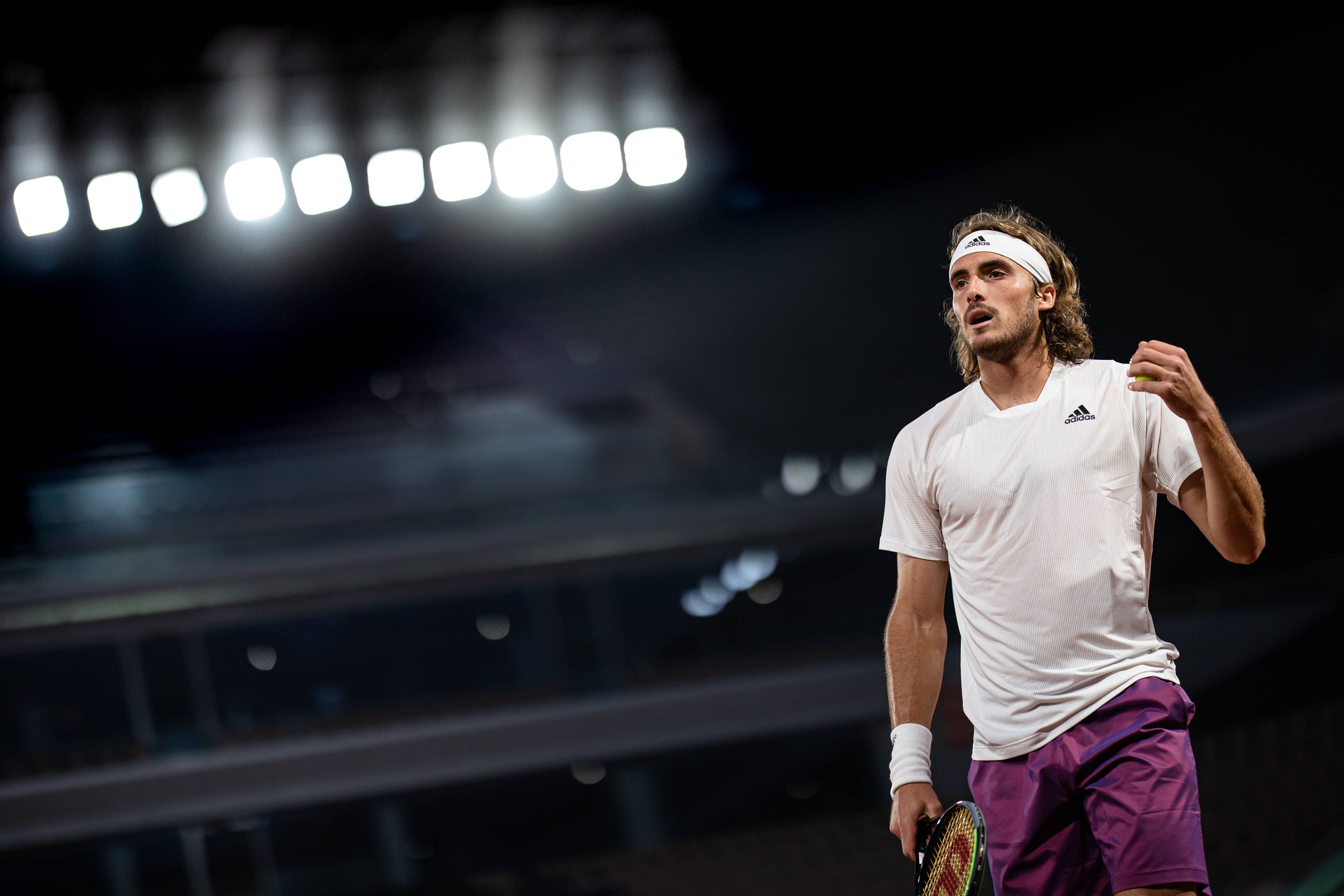 美国网球队轻取法国网球队，西西帕斯打破历史纪录