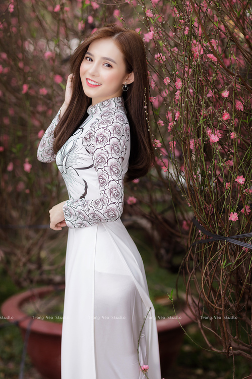 双线叙事，当维斯塔潘的胎温遇上绿衫军的窒息防守