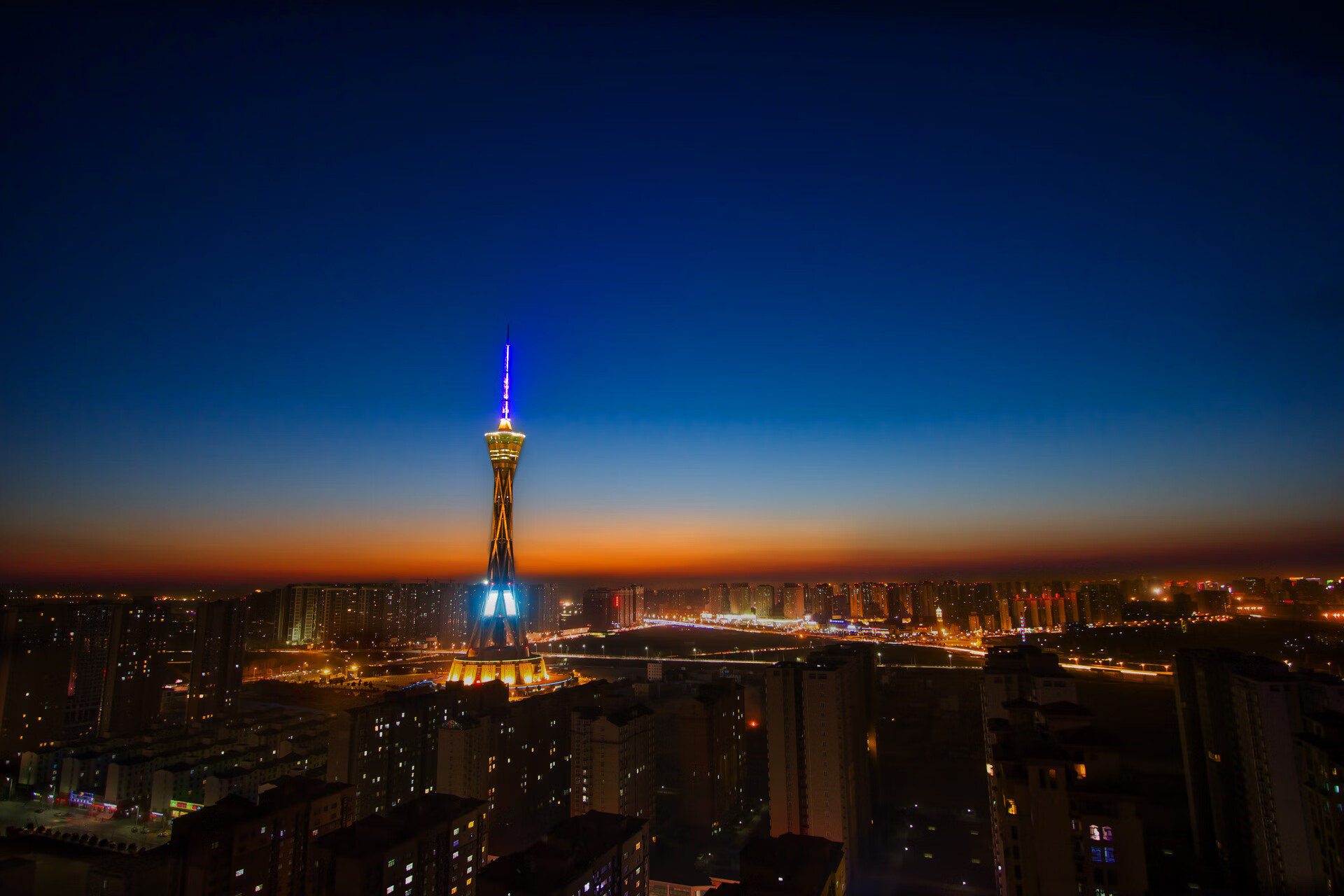 开云下载-西决生死战之夜，伦纳德，沉默杀手的致命一击