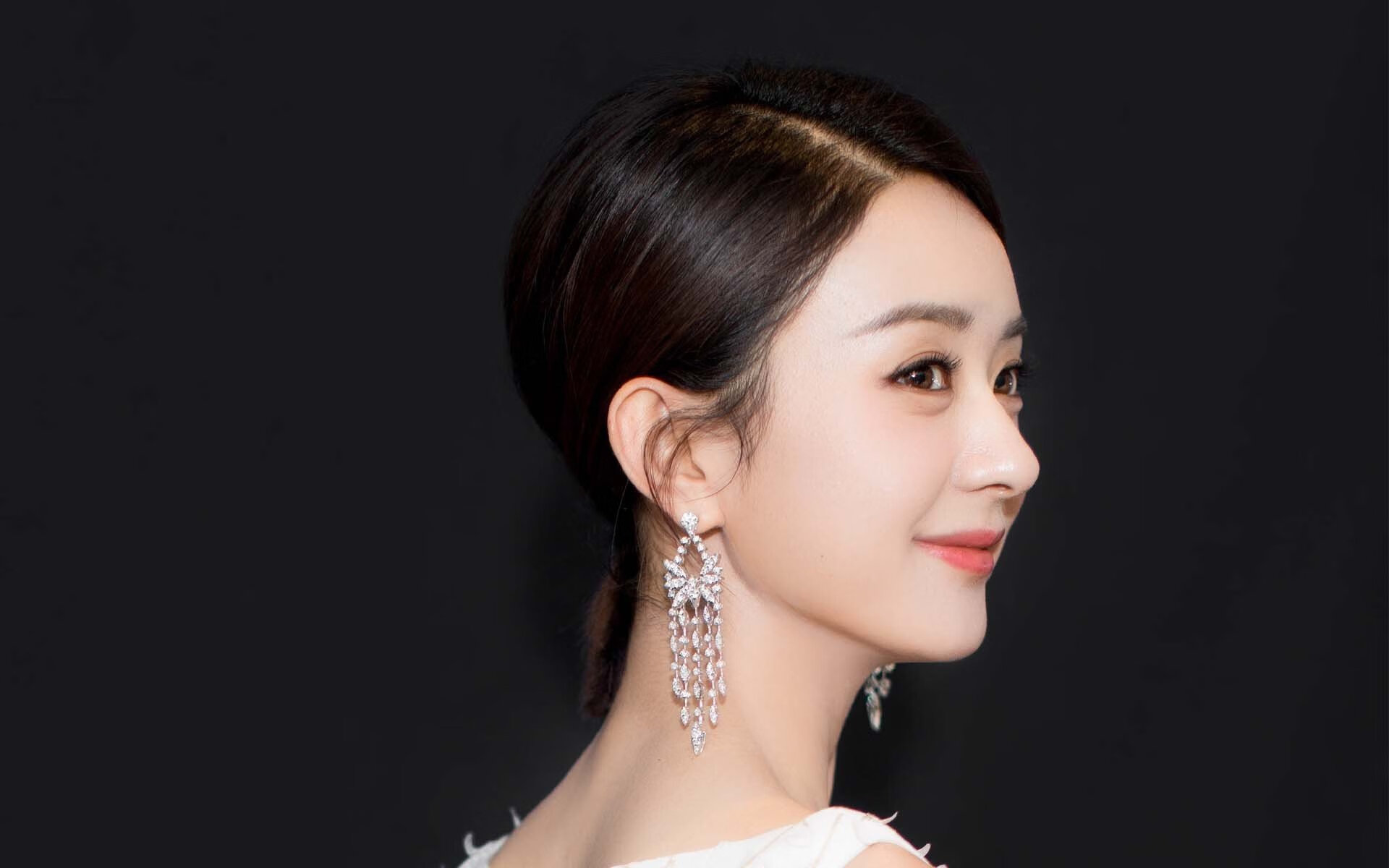 中场魔术师教科书,格列兹曼如何用智慧点亮美国与厄瓜多尔之战