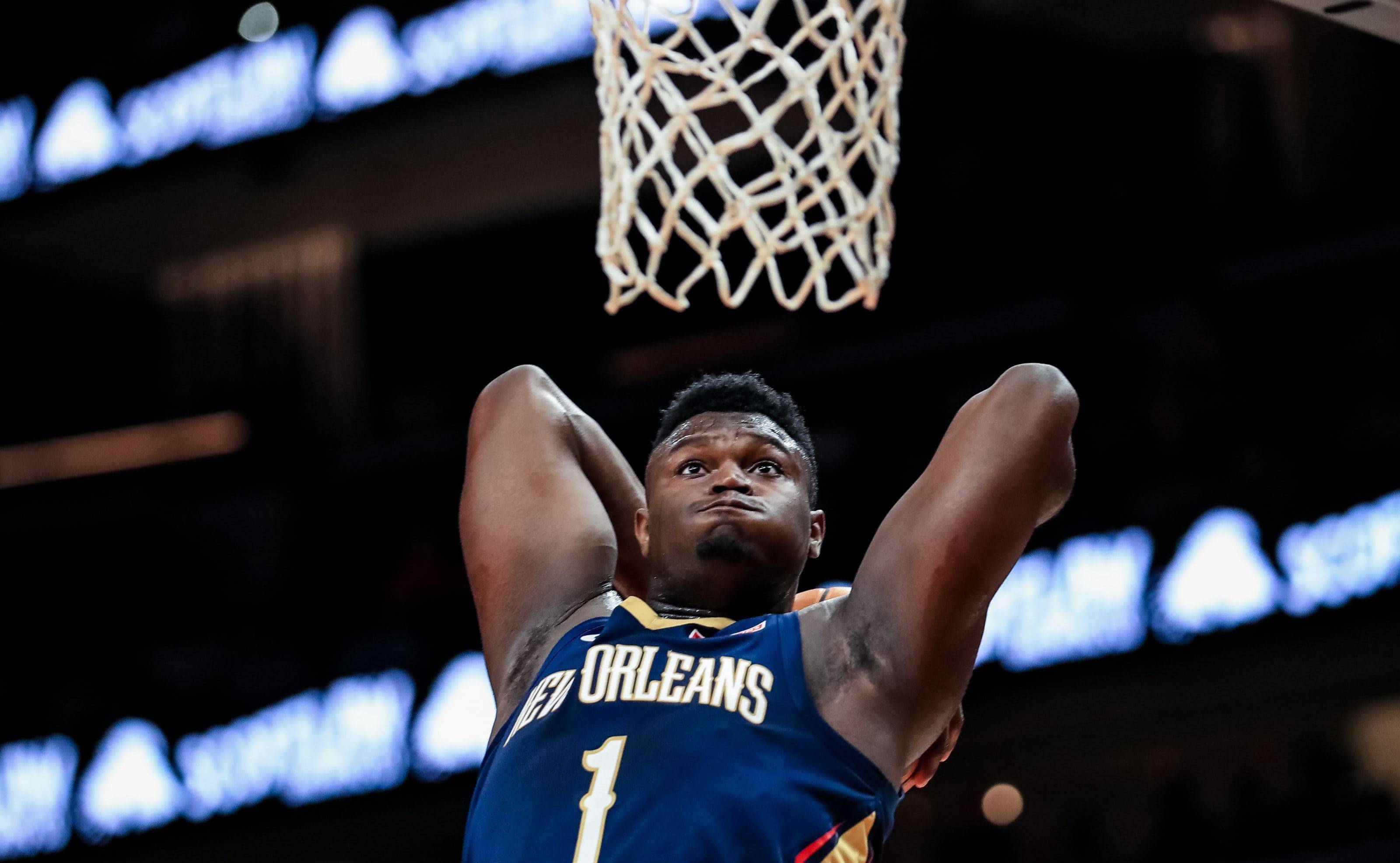 开拓者单节拉开公牛，锡安在F1街道赛接管比赛